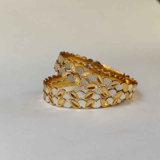 Dual-Tone Ornate Scalloped Bangles