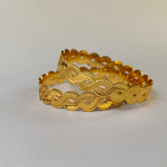 Filigree Scalloped Gold Plated Bangles