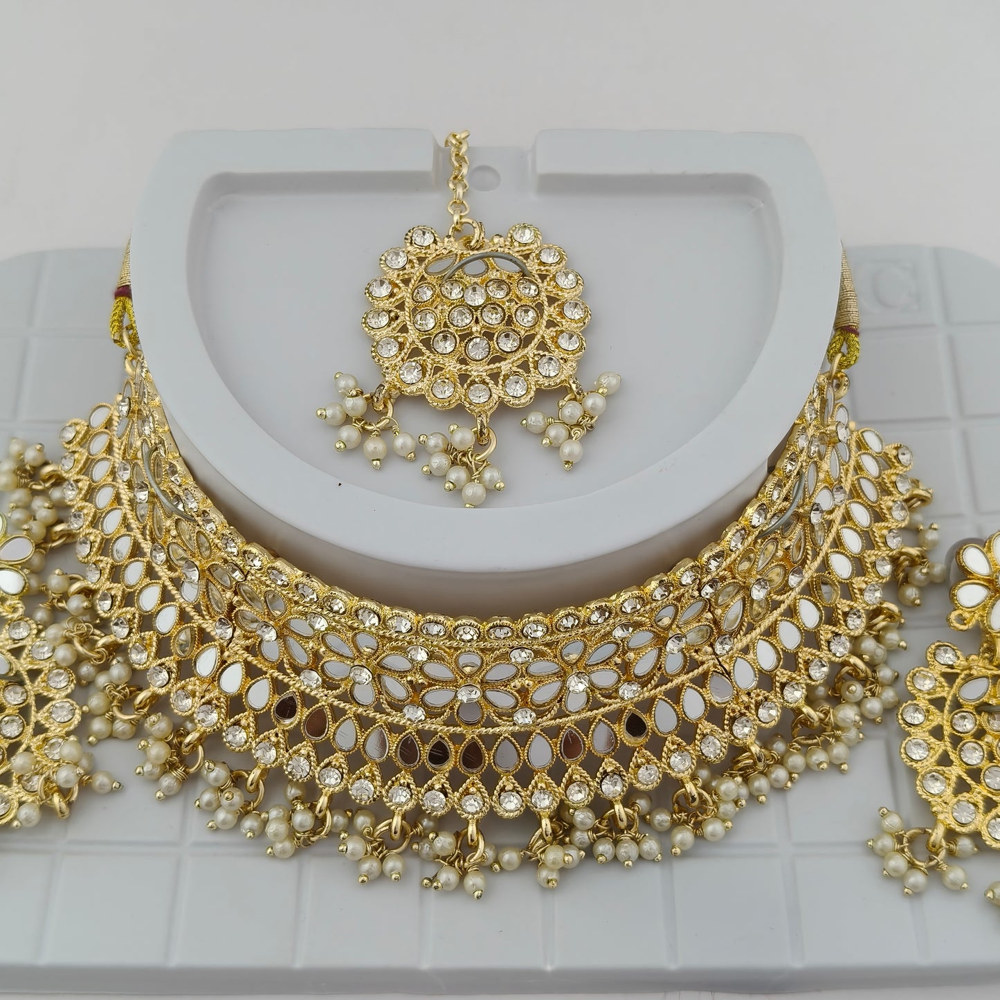 Elegant Choker Necklace Festive Set - White, Pearl, Gold Color