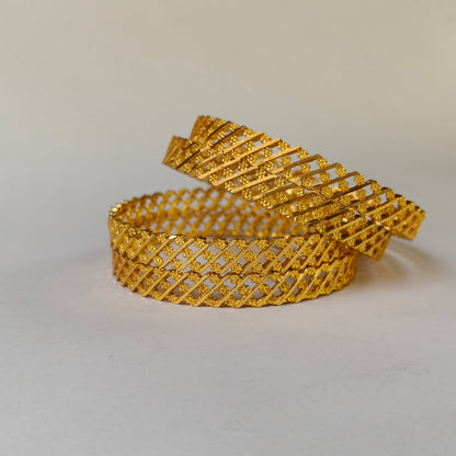 Geometric Intertwined Gold Textured Bangles - 3 Flowered