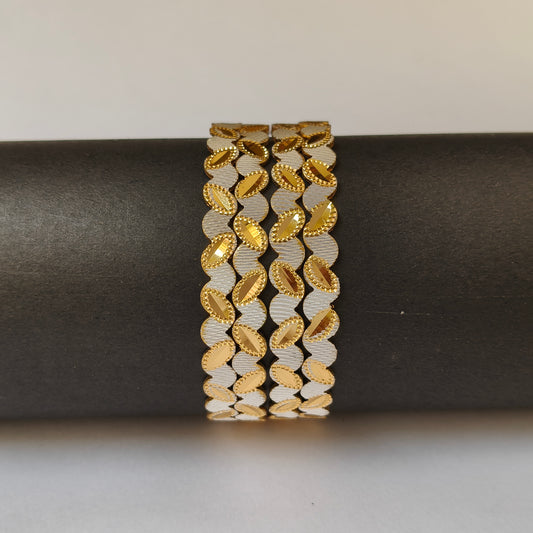 Dual-Tone Ornate Scalloped Bangles