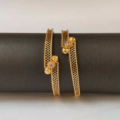 Gilded Mesh Intricate Gold Kada