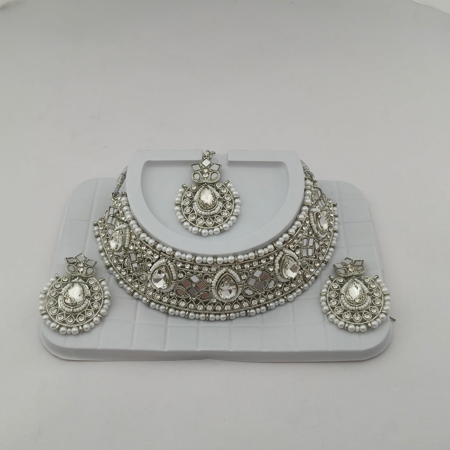 Elegant Choker Necklace Festive Set - White, Pearl, Silver Color