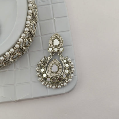 Elegant Choker Necklace Festive Set - White, Pearl, Silver Color