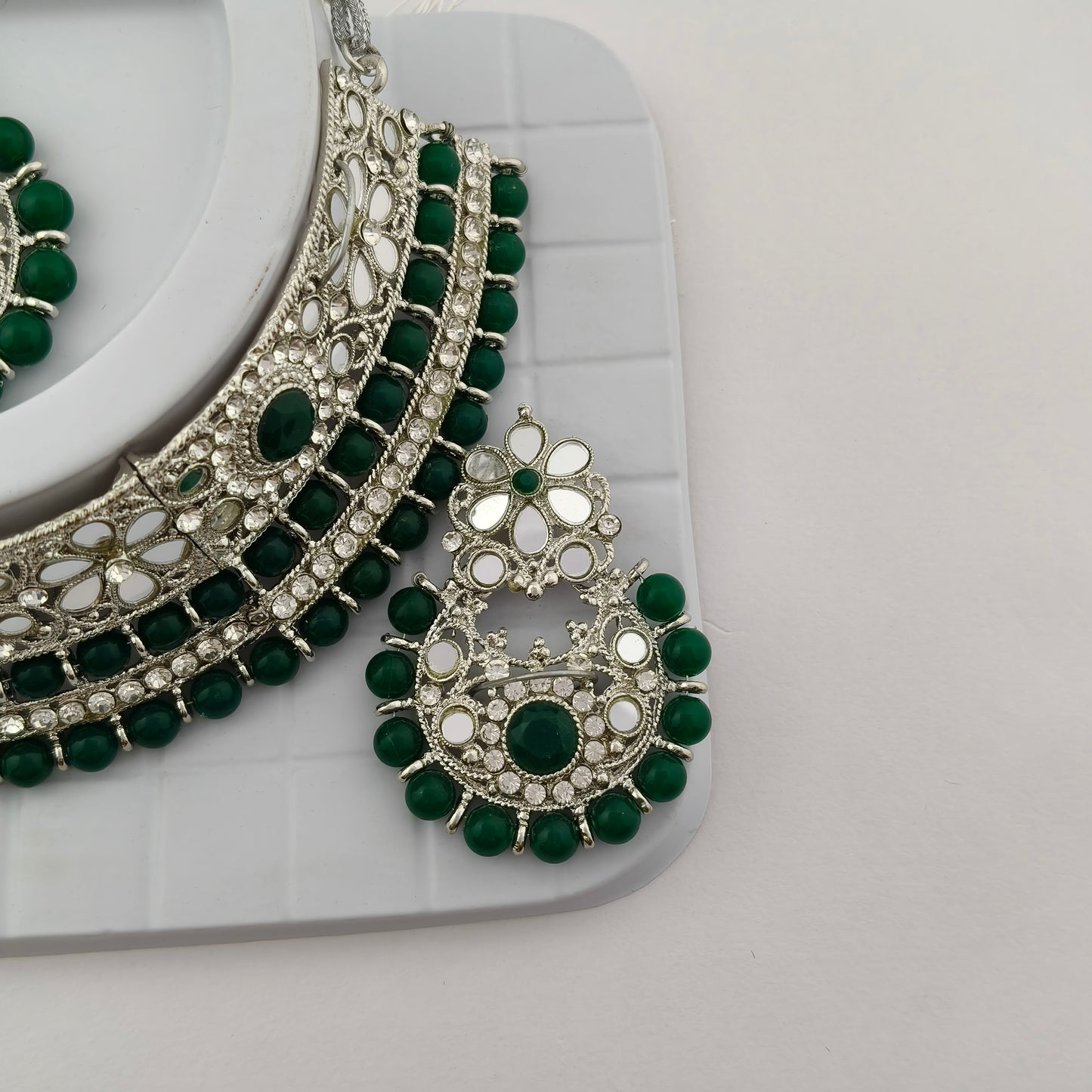 Elegant Choker Necklace Festive Set - Green color, Silver Plated