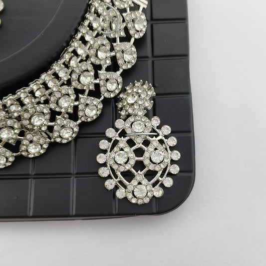 Elegant Choker Necklace Festive Set - White, Silver Color