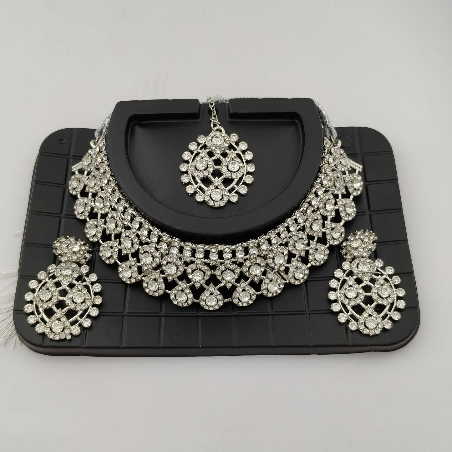 Elegant Choker Necklace Festive Set - White, Silver Color