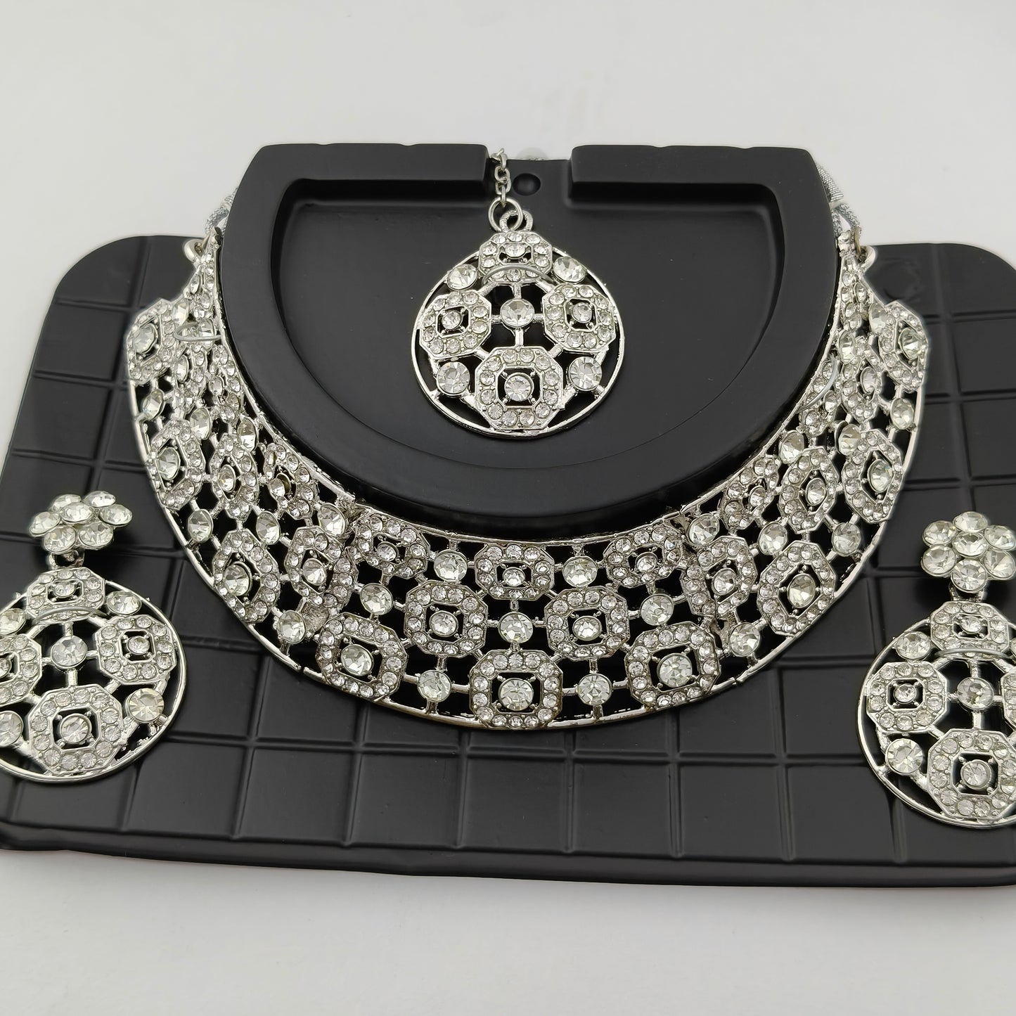 Elegant Choker Necklace Festive Set - White, Silver Color