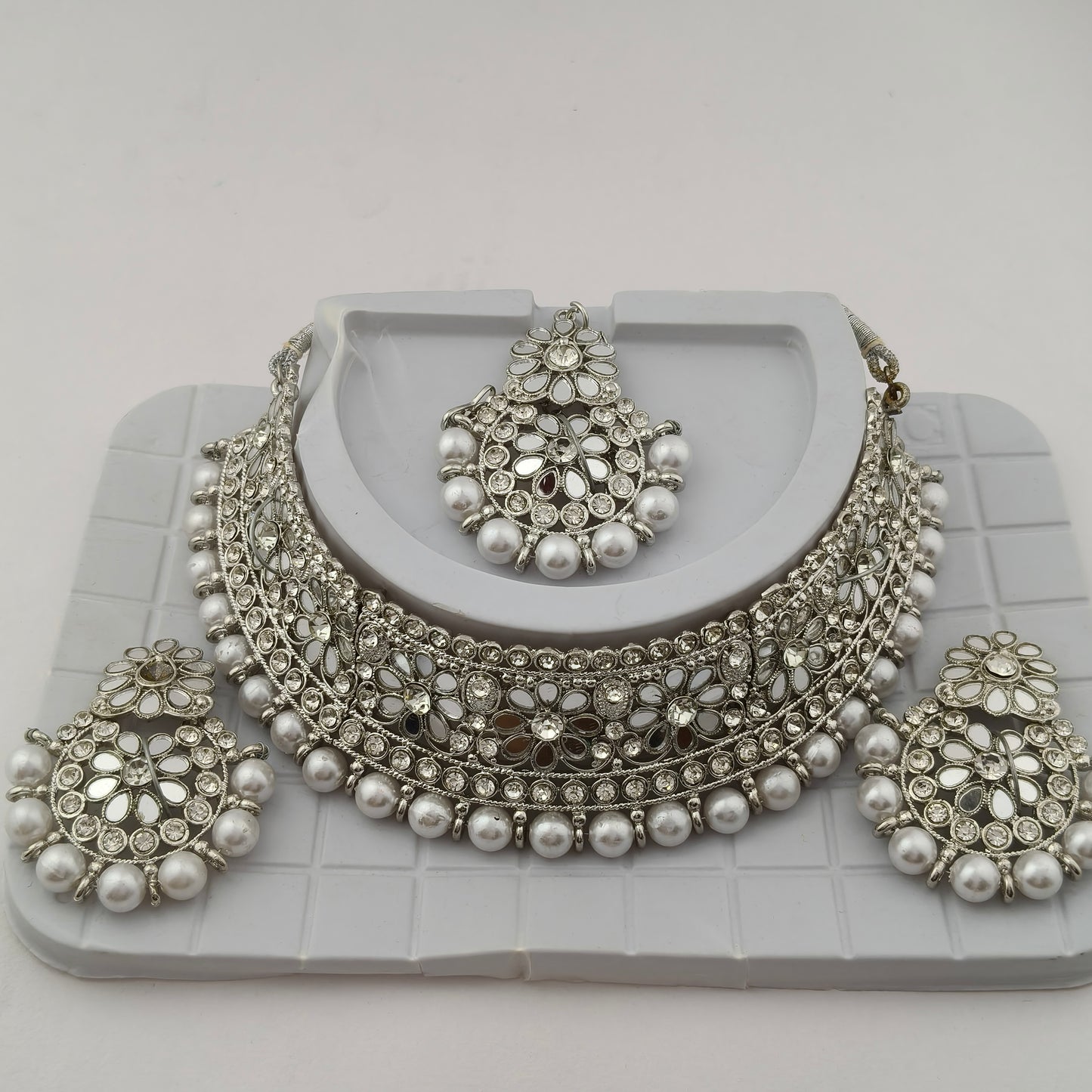 Elegant Choker Necklace Festive Set - White, Pearl, Silver Color