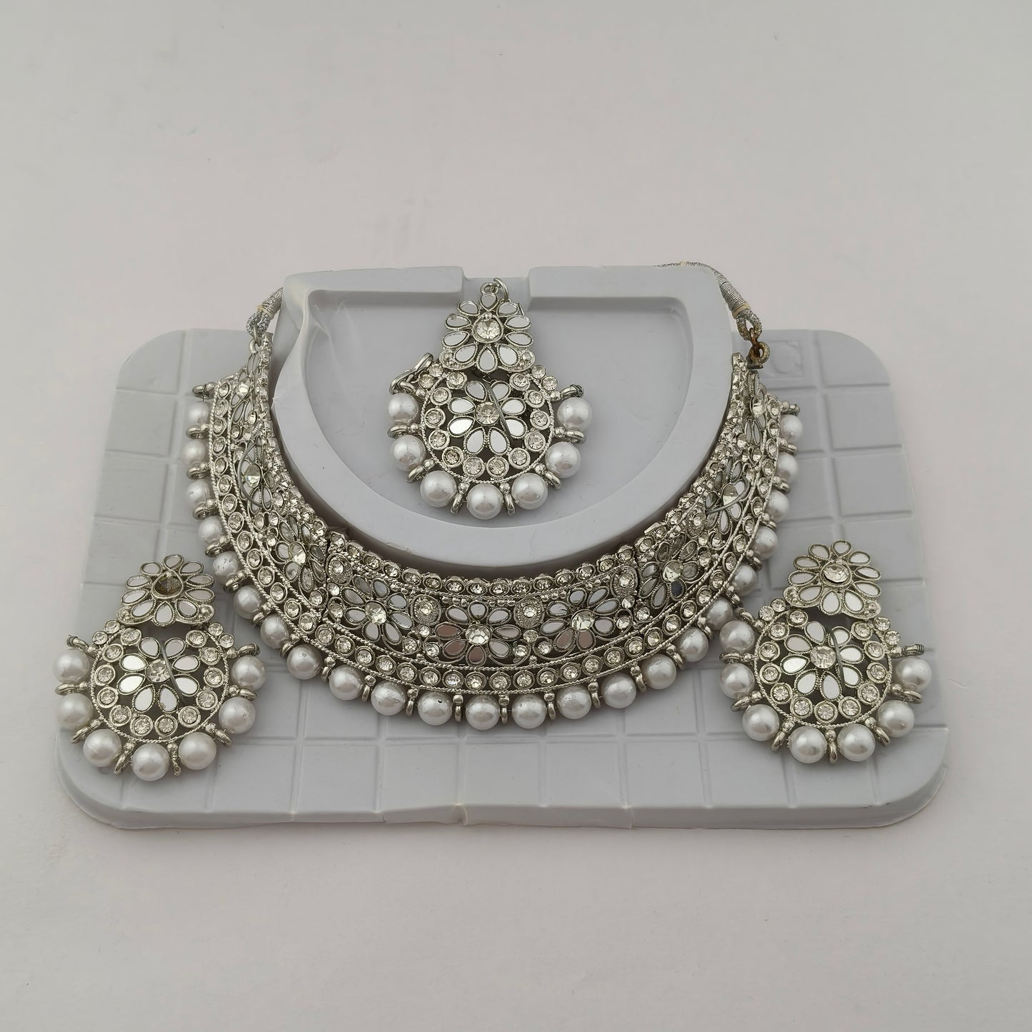 Elegant Choker Necklace Festive Set - White, Pearl, Silver Color