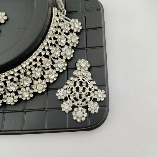 Elegant Choker Necklace Festive Set - White, Silver Color