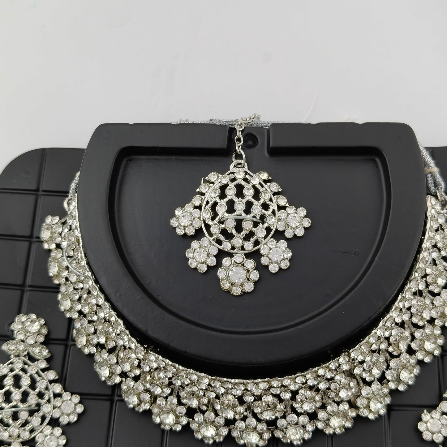 Elegant Choker Necklace Festive Set - White, Silver Color