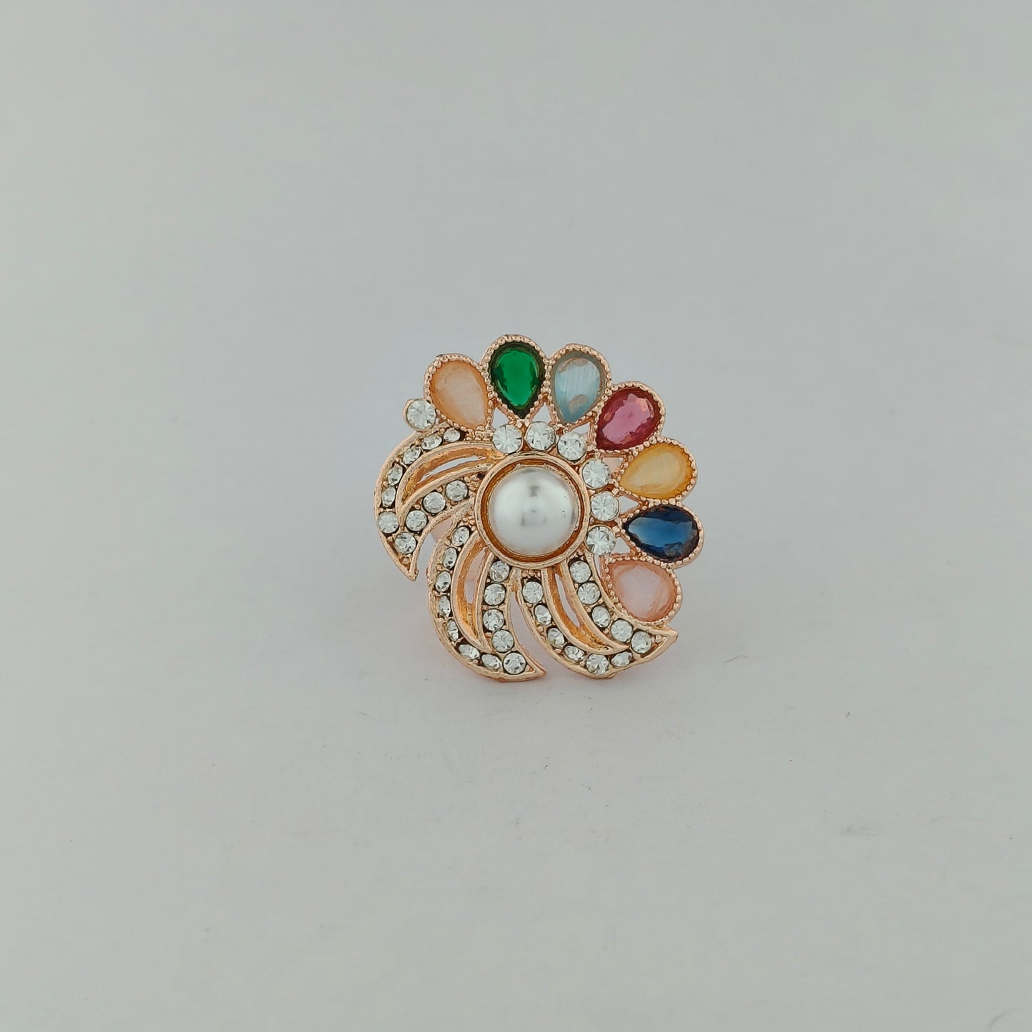 Rose Gold Swirling Pearl Ring