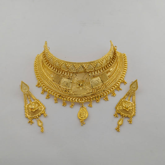 Royal Filigree Gold Choker Set