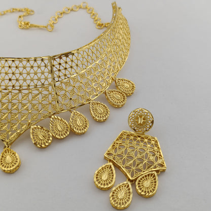 The Plain Gold Mesh Choker