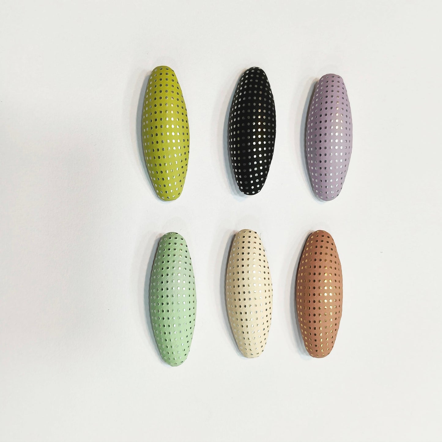 Saree Pin Pack of 6pcs. Textured pattern.