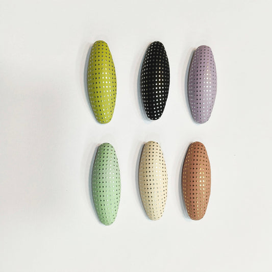 Saree Pin Pack of 6pcs. Textured pattern.